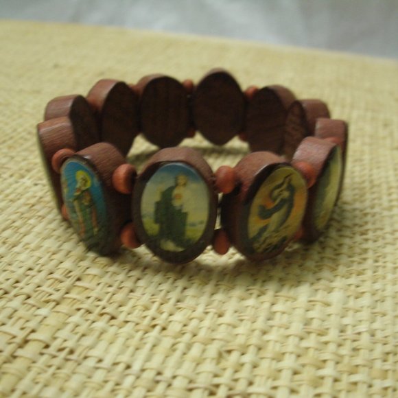 Handmade Wood Religious Pictures Bracelet - Picture 2 of 16